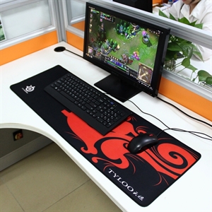 Dragon Mantis stor gaming musemåtte 90 x 30 cm